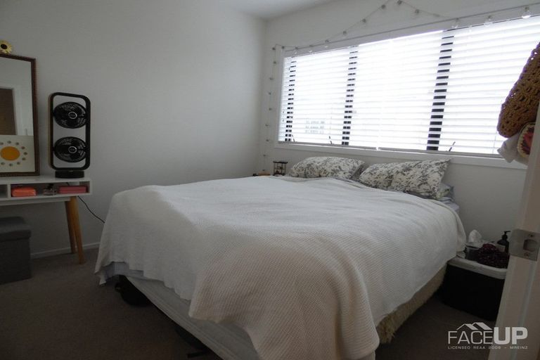 Photo of property in 53 Rangihina Road, Hobsonville, Auckland, 0616