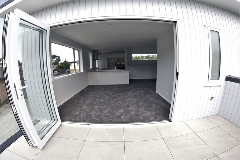 Photo of property in 12b Relko Crescent, Torbay, Auckland, 0630