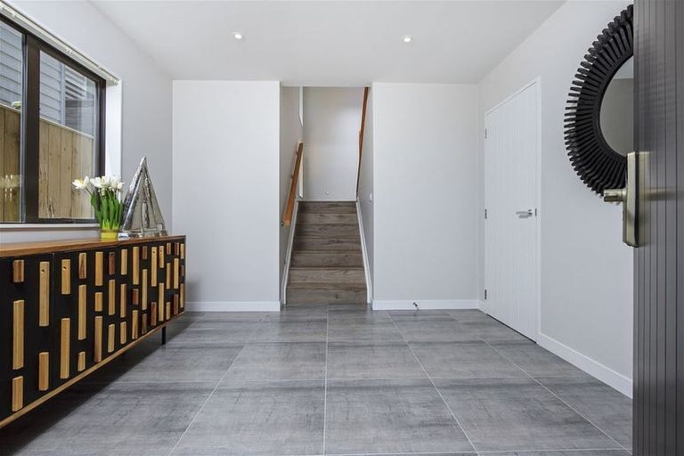 Photo of property in 24 Windlass Street, Long Bay, Auckland, 0630