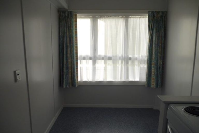 Photo of property in 1/33 Queen Street, Upper Hutt Central, Upper Hutt, 5018