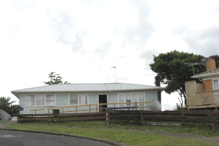 Photo of property in 9 Rata Place, Pukekohe, 2120