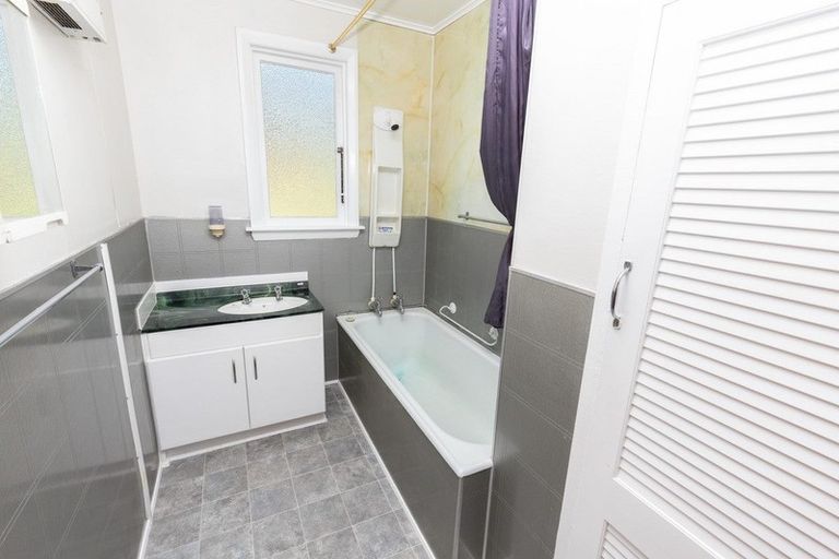 Photo of property in 35 Main South Road, Karoro, Greymouth, 7805