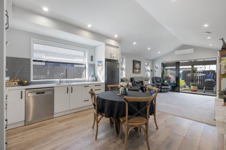 Photo of property in 31 Crown Street, Papamoa, 3118