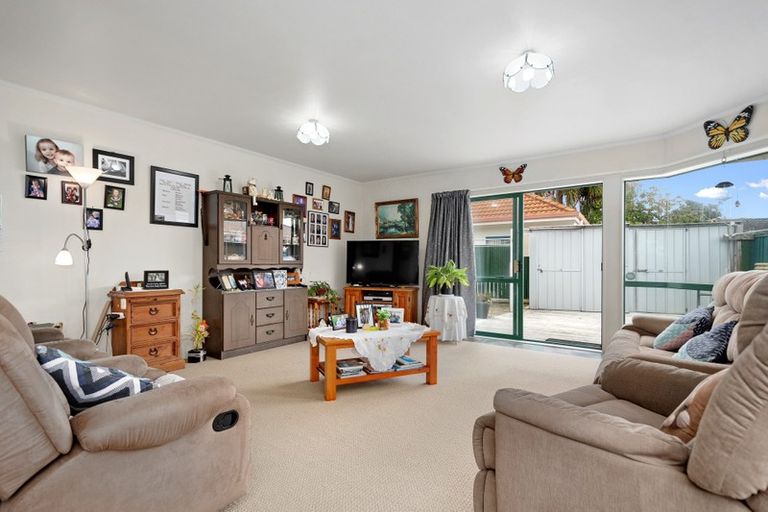 Photo of property in 2 Aldermen Avenue, Papamoa Beach, Papamoa, 3118