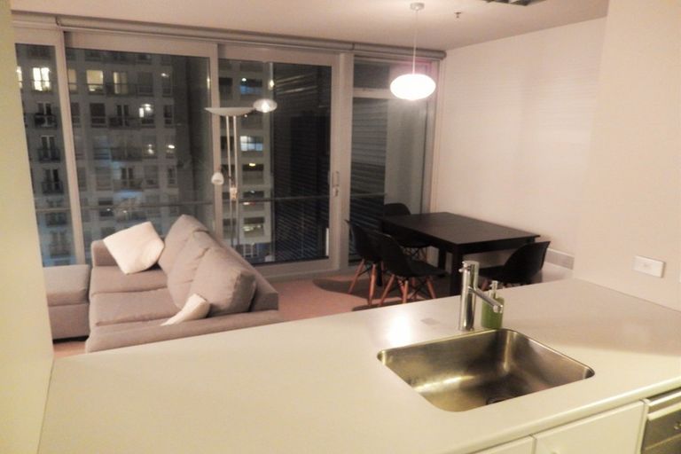 Photo of property in Montreaux Apartments, 5j/164 The Terrace, Wellington Central, Wellington, 6011