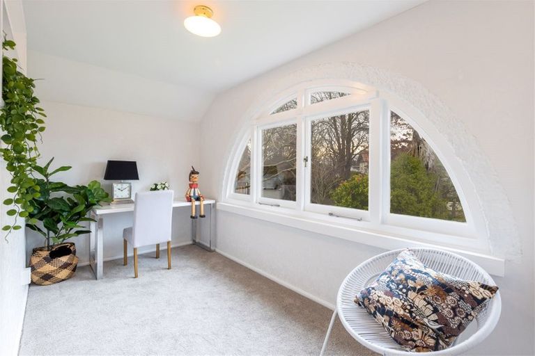 Photo of property in 24 Snowdon Road, Fendalton, Christchurch, 8052