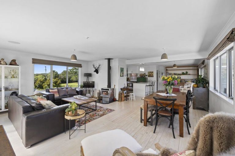 Photo of property in 822 Carrington Road, Hurworth, New Plymouth, 4371