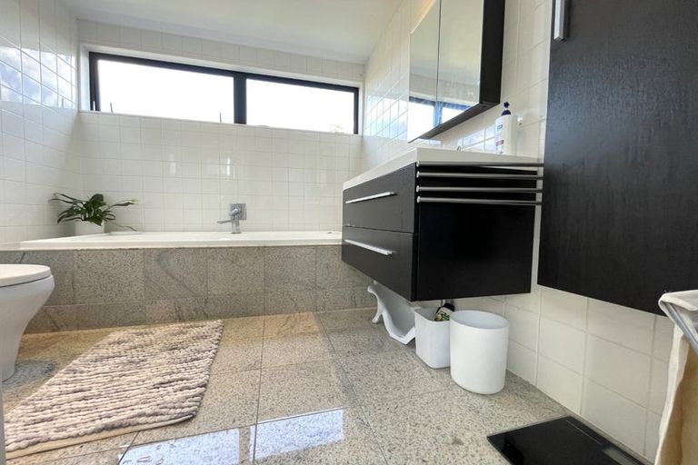 Photo of property in 14 Corriedale Place, Somerville, Auckland, 2014