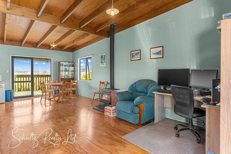 Photo of property in 32 Nikau Lane, Maungaturoto, 0520