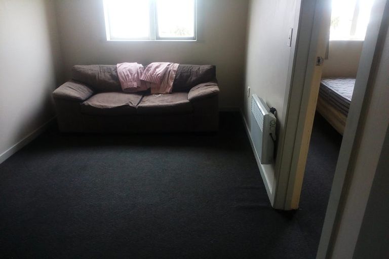 Photo of property in 28 Palmerston Street, Westport, 7825