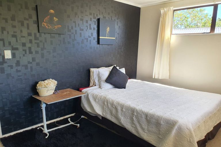 Photo of property in 13a Savage Crescent, West End, Palmerston North, 4412