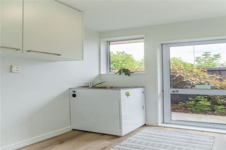 Photo of property in 99a Avonhead Road, Avonhead, Christchurch, 8042