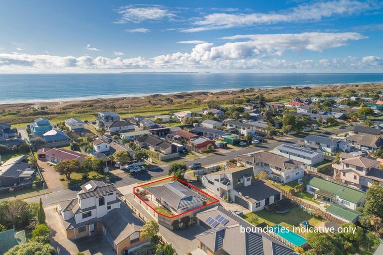 Photo of property in 60 Dickson Road, Papamoa Beach, Papamoa, 3118