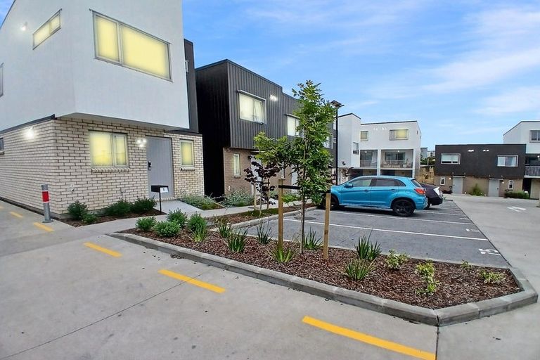 Photo of property in 10 Ngae Place, Mangere East, Auckland, 2024