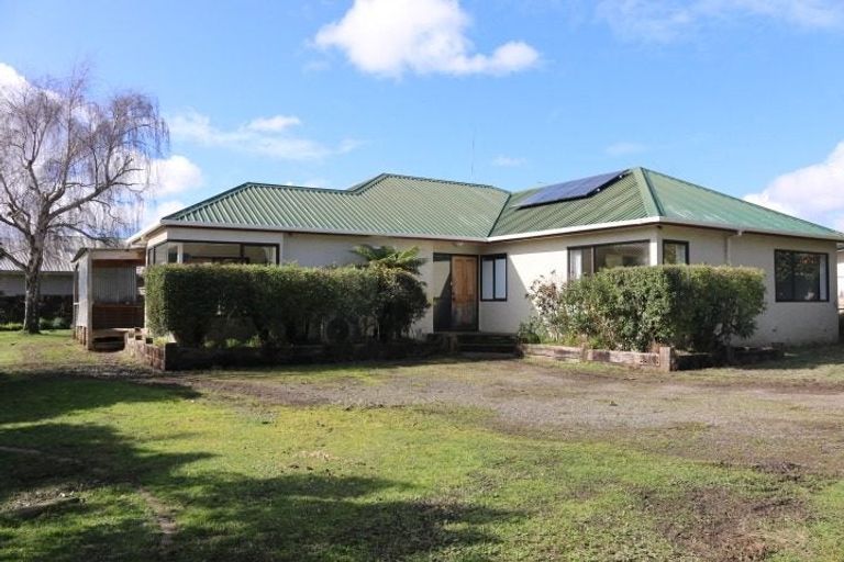 Photo of property in 19 Norwich Place, Awapuni, Palmerston North, 4412