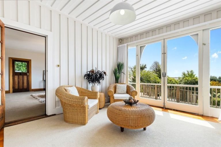 Photo of property in 18 Merlewood Avenue, Cashmere, Christchurch, 8022