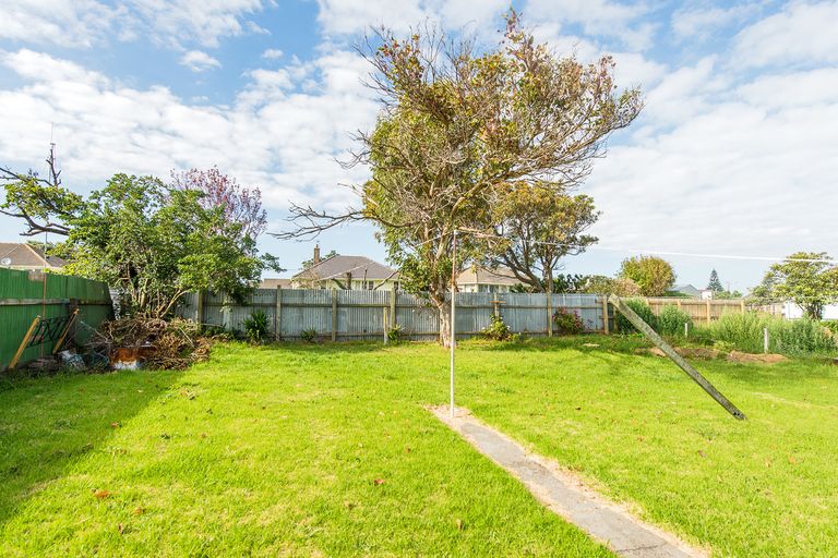 Photo of property in 93 Puriri Street, Hawera, 4610