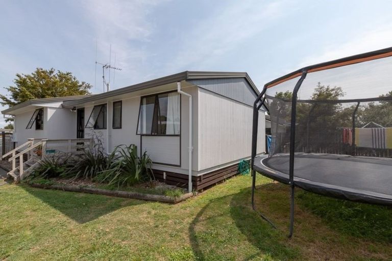 Photo of property in 64 Garland Drive, St Andrews, Hamilton, 3200