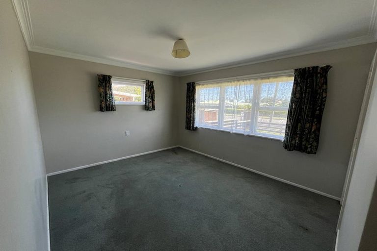 Photo of property in 6 Bartholomew Road, Levin, 5510