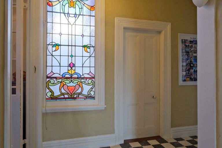 Photo of property in 19 Middleton Road, Kew, Dunedin, 9012