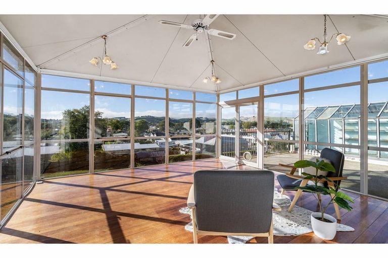 Photo of property in 2 Swan Street, Gore, 9710