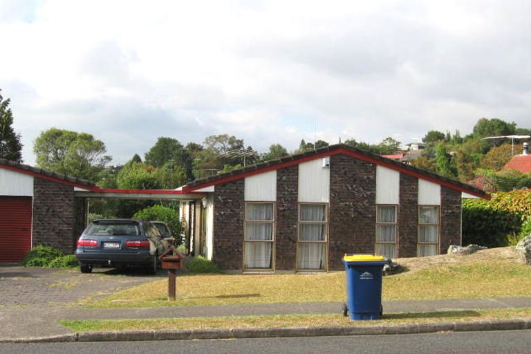 Photo of property in 69 Stapleford Crescent, Browns Bay, Auckland, 0630