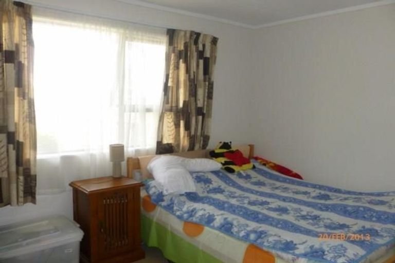 Photo of property in 207 Staithes Drive South, Whitby, Porirua, 5024