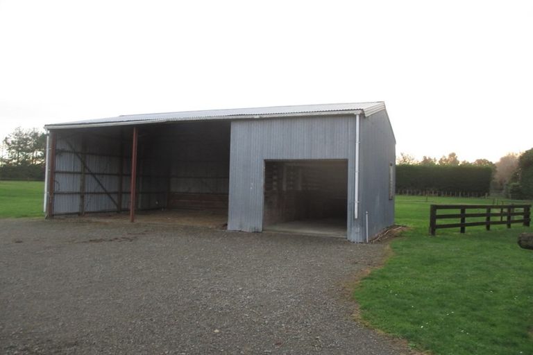 Photo of property in 32 Mcdonald Road, Levin, 5571