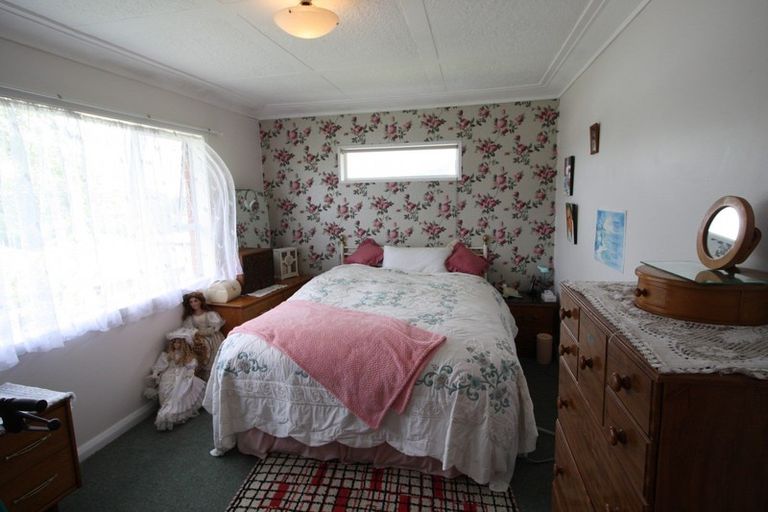 Photo of property in 27 Waldron Crescent, Green Island, Dunedin, 9018