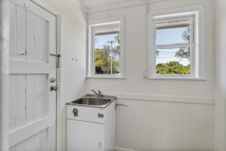 Photo of property in 11 Evatt Street, Bryndwr, Christchurch, 8053