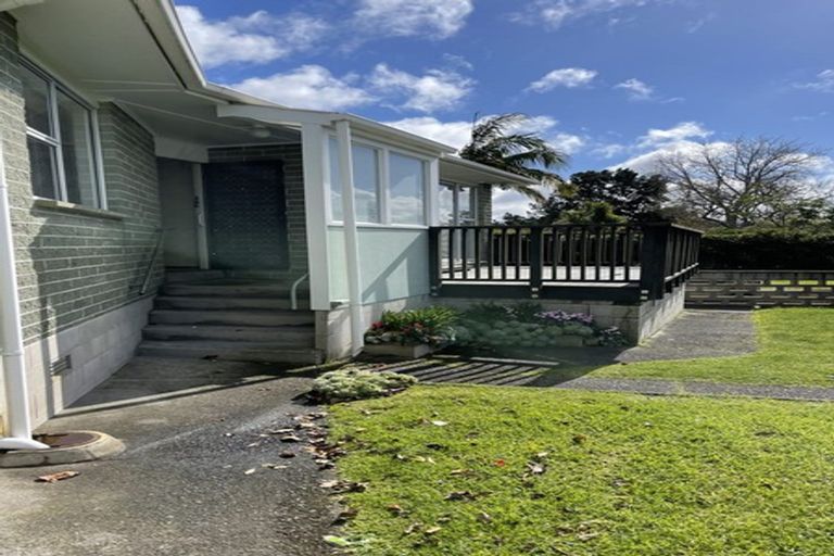 Photo of property in 336 Royal Road, Massey, Auckland, 0614