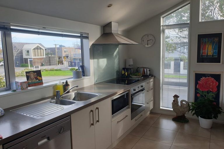 Photo of property in 66a Springfield Road, St Albans, Christchurch, 8014