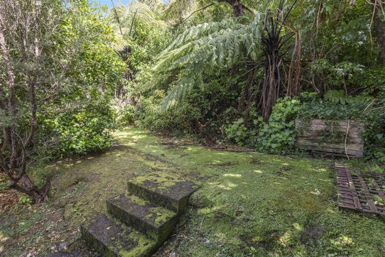 Photo of property in 5 Chequers Way, Crofton Downs, Wellington, 6035