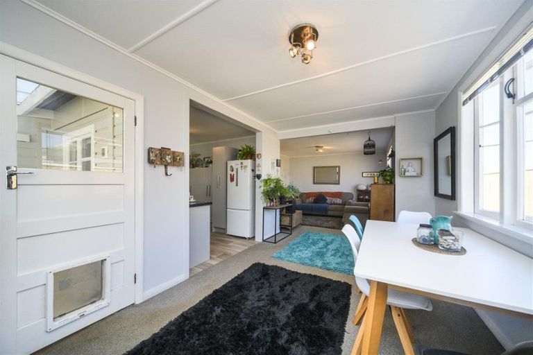 Photo of property in 29 Russell Street, Marton, 4710