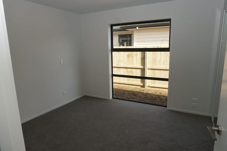 Photo of property in 24 Pakaraka Drive, Papakura, 2110