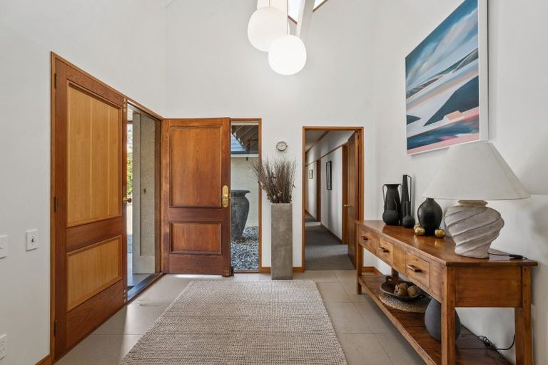 Photo of property in 186 Beacon Point Road, Wanaka, 9305