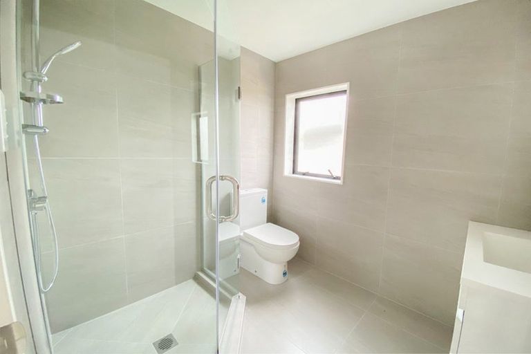 Photo of property in 11/237 Swanson Road, Henderson, Auckland, 0610