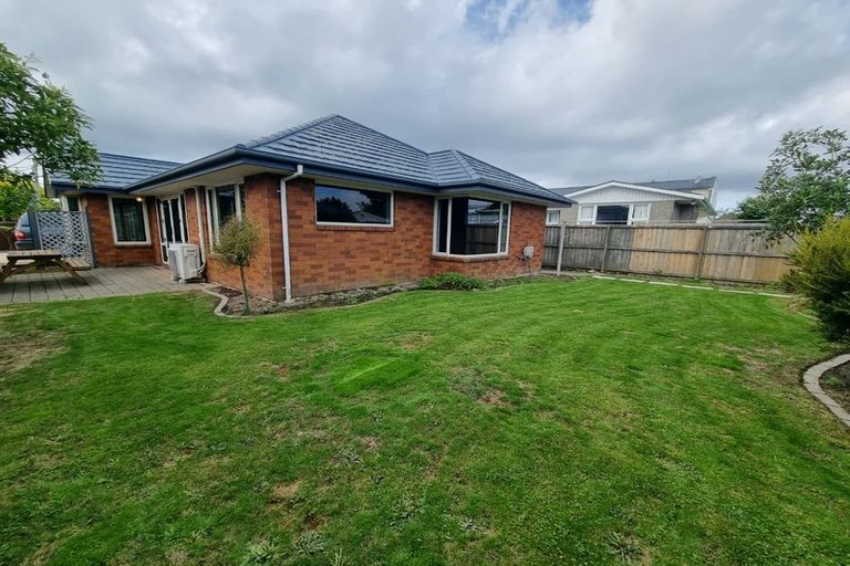 Photo of property in 393 Yaldhurst Road, Russley, Christchurch, 8042