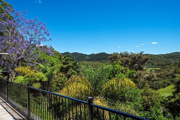 Photo of property in 3 Oakura Road, Oakura, Hikurangi, 0184