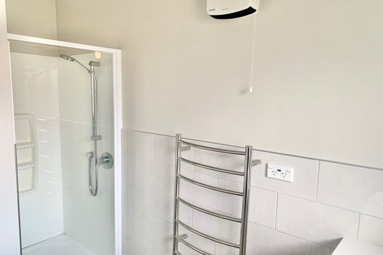 Photo of property in 44 Merriefield Avenue, Forrest Hill, Auckland, 0620