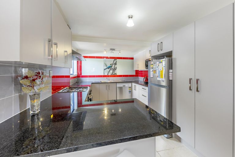 Photo of property in 3 Mataura Place, Clover Park, Auckland, 2019