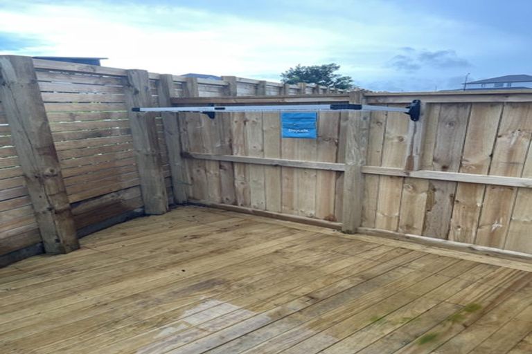 Photo of property in 1 Kokonga Lane, Silverdale, 0932