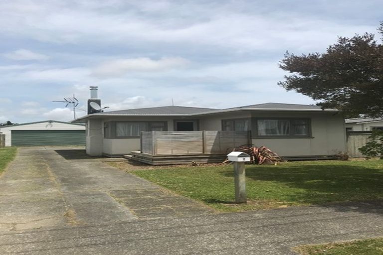 Photo of property in 2 Rutland Street, Levin, 5510