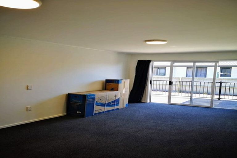 Photo of property in 2/471 Wairakei Road, Burnside, Christchurch, 8053