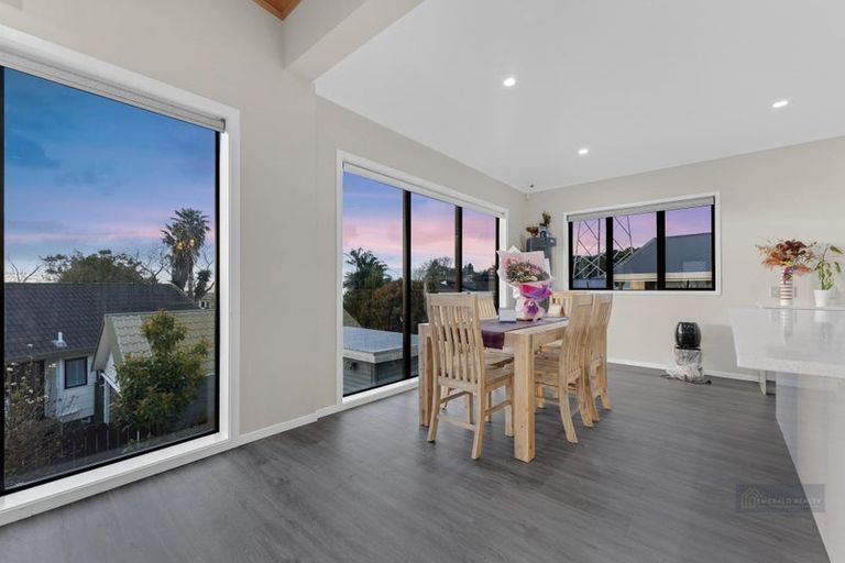 Photo of property in 1 Leven Lane, Totara Heights, Auckland, 2105