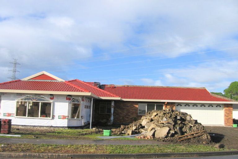 Photo of property in 10 Tullis Place, Burswood, Auckland, 2013