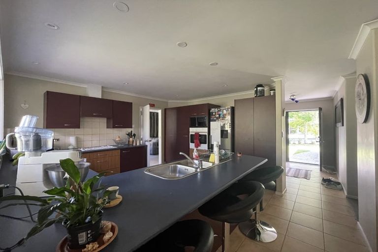 Photo of property in 14 Oakway Drive, Schnapper Rock, Auckland, 0632