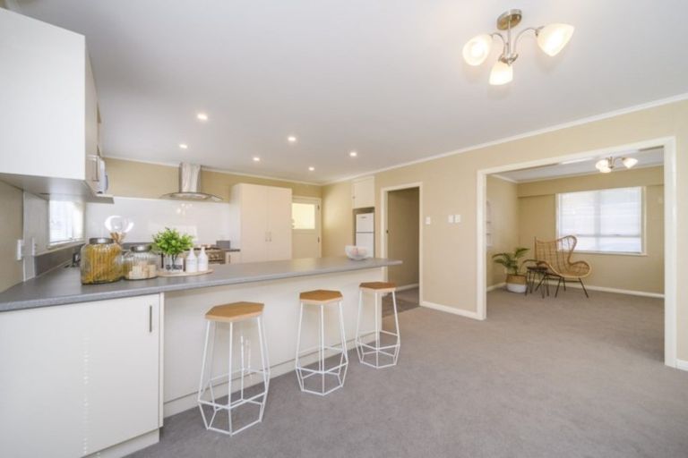 Photo of property in 20 Newhaven Place, Roslyn, Palmerston North, 4414