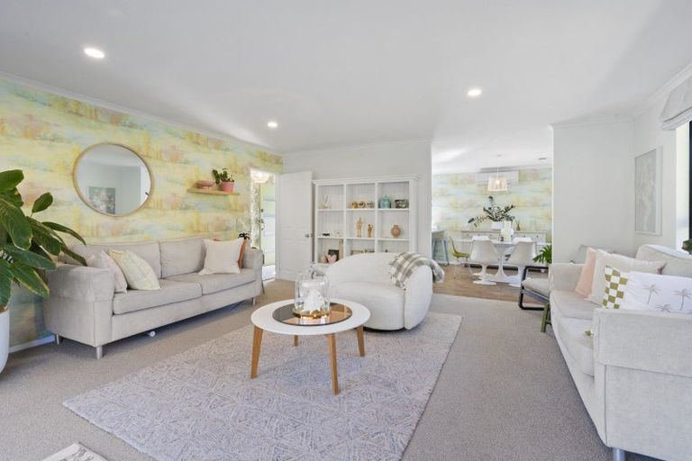 Photo of property in 26 Ranch Place, Pukekohe, 2120