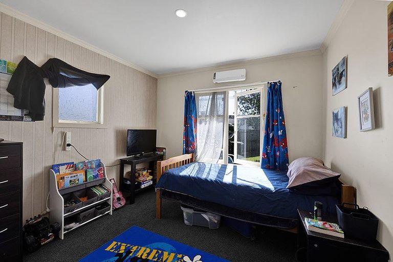 Photo of property in 4 Tannahill Street, Hawera, 4610